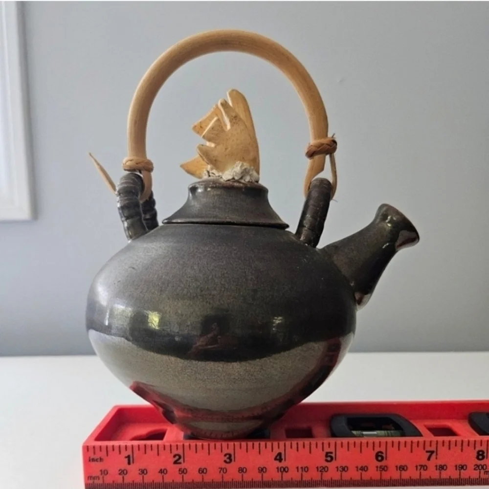 Vintage Signed Hawaiin Pottery Teapot